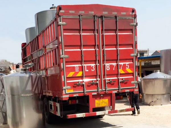 發(fā)貨現(xiàn)場(chǎng)